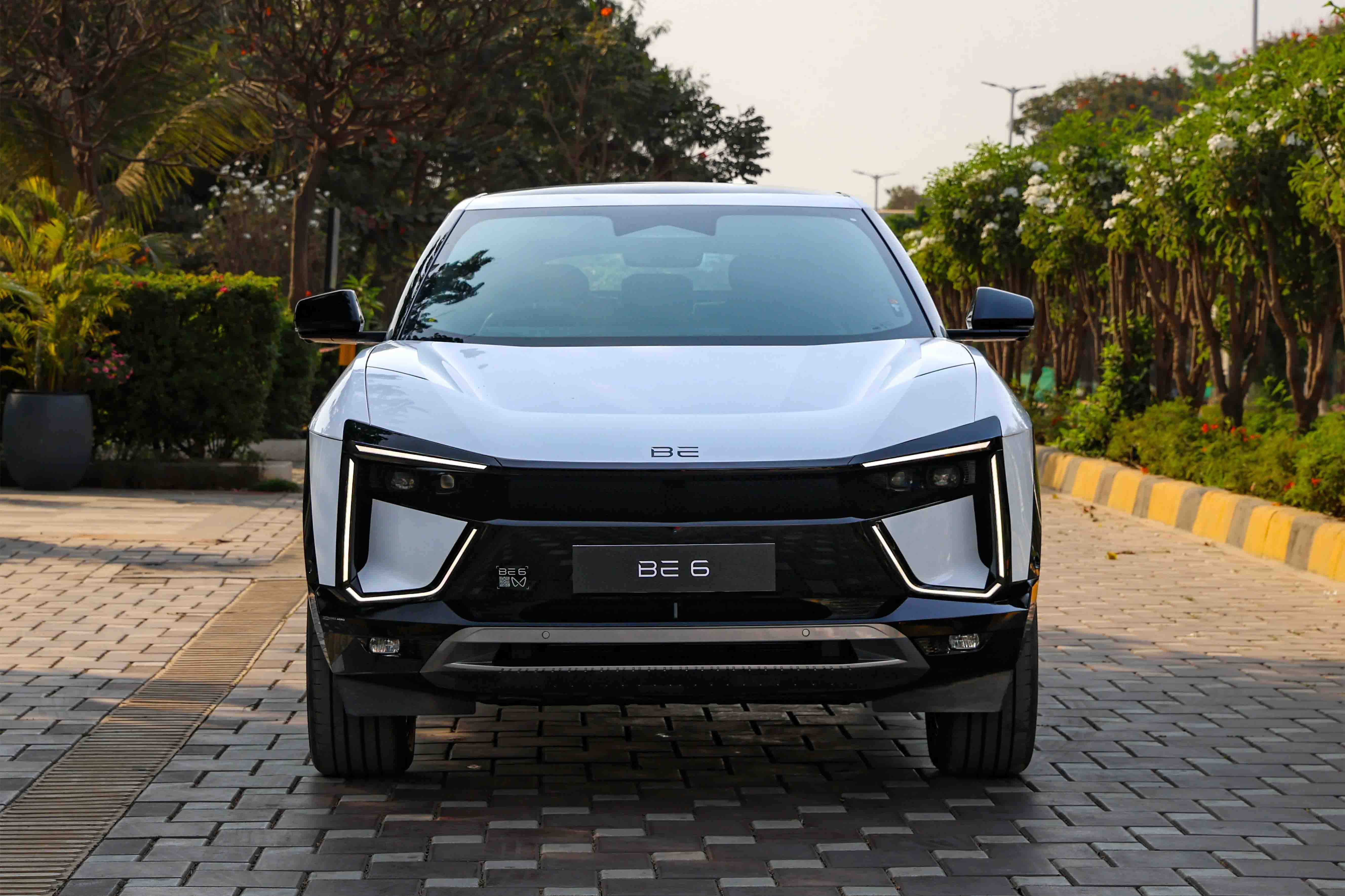 xuv3xo